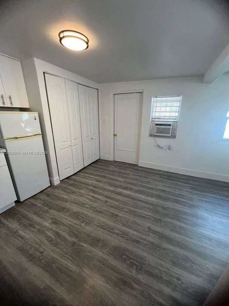 1999 NW 2nd St #2 Miami, FL 33125