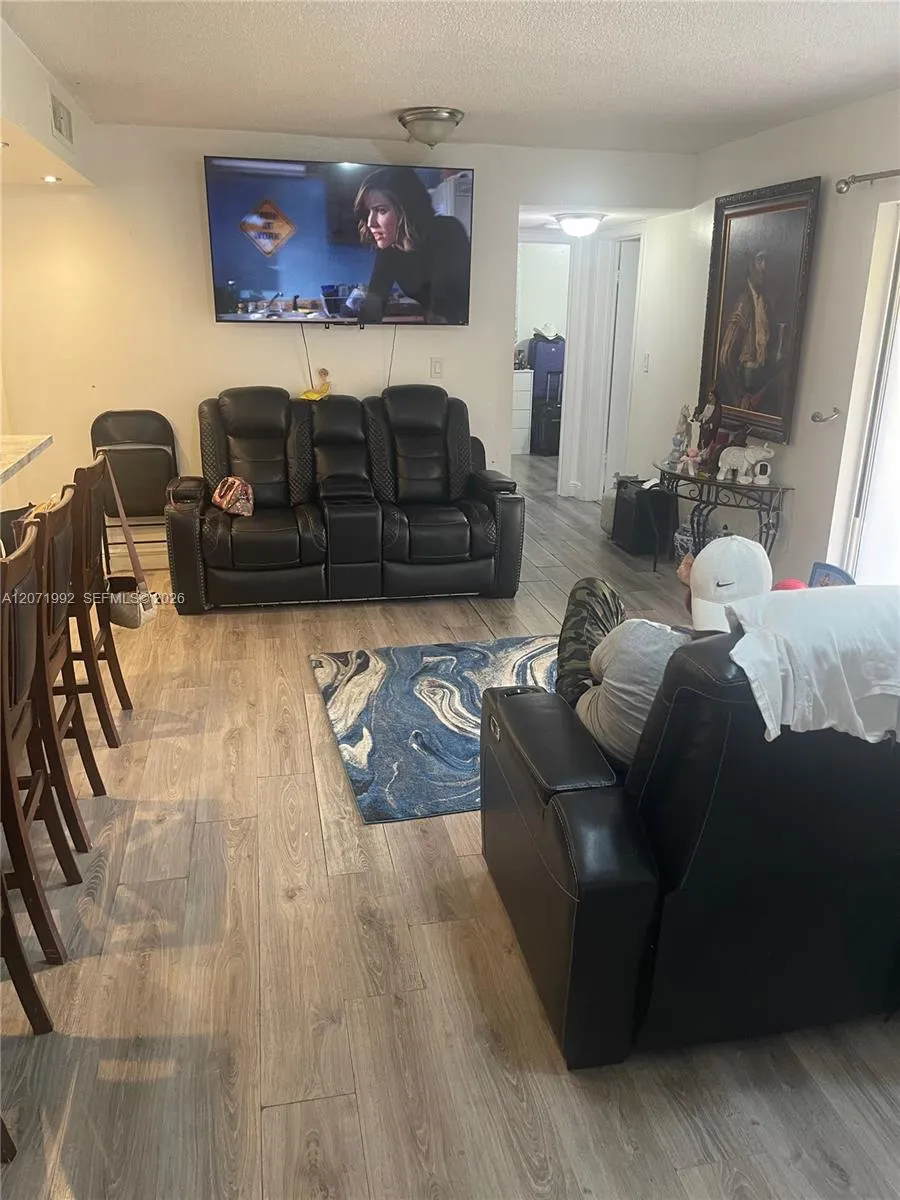 636 NW 114th Ave #102 Sweetwater, FL 33172