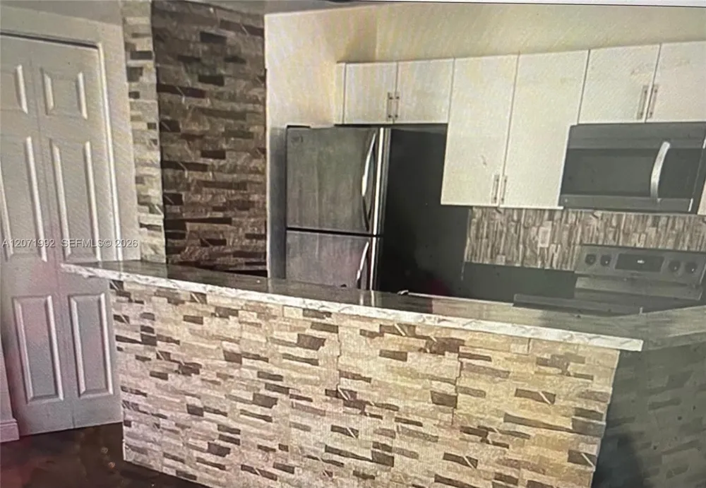 636 NW 114th Ave #102 Sweetwater, FL 33172