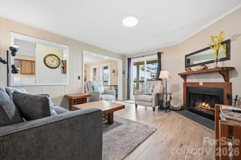 301 Pinnacle Inn Road #2116
