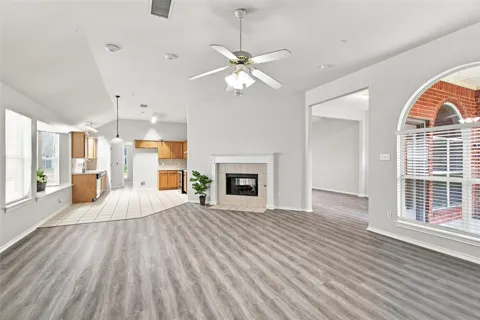 1033 Suffolk Lane Lane