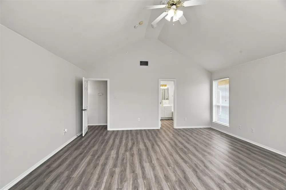 1033 Suffolk Lane Cedar Hill, TX 75104