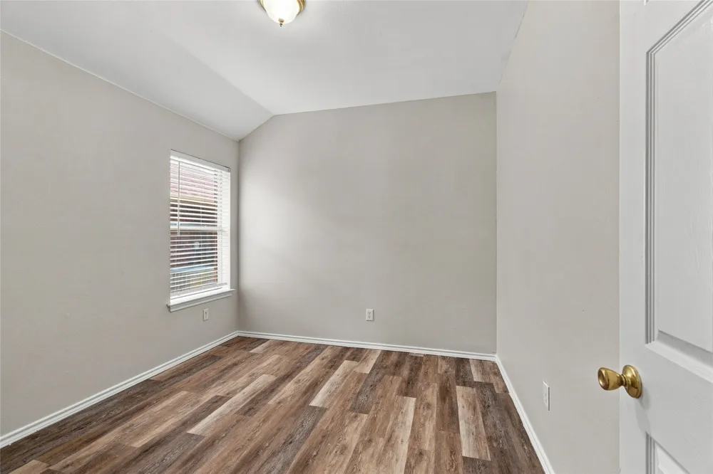 1033 Suffolk Lane Cedar Hill, TX 75104