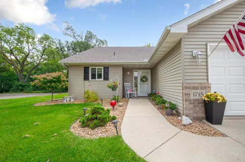 1715 Crystal Lane