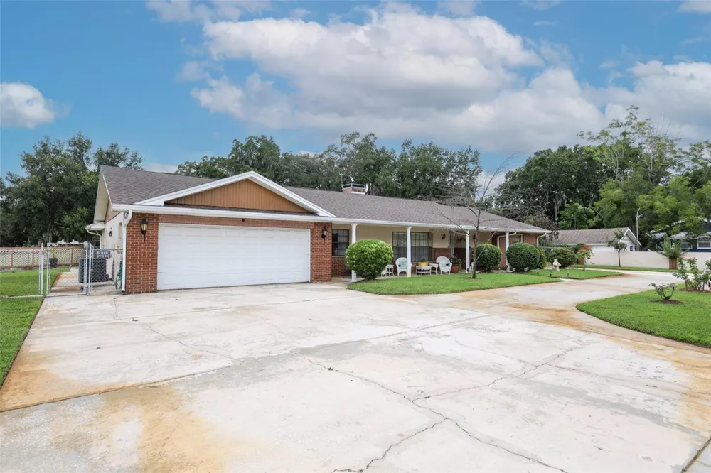 5520 ROCKWOOD AVENUE Orlando, FL 32839