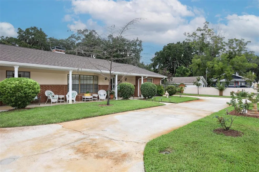 5520 ROCKWOOD AVENUE Orlando, FL 32839