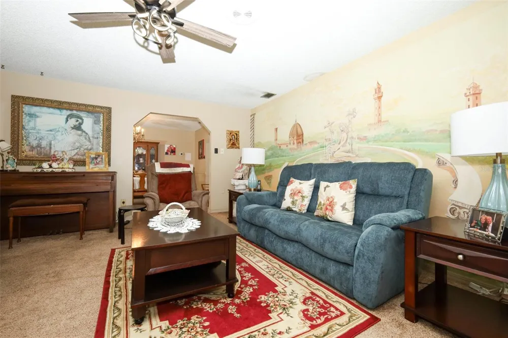 5520 ROCKWOOD AVENUE Orlando, FL 32839