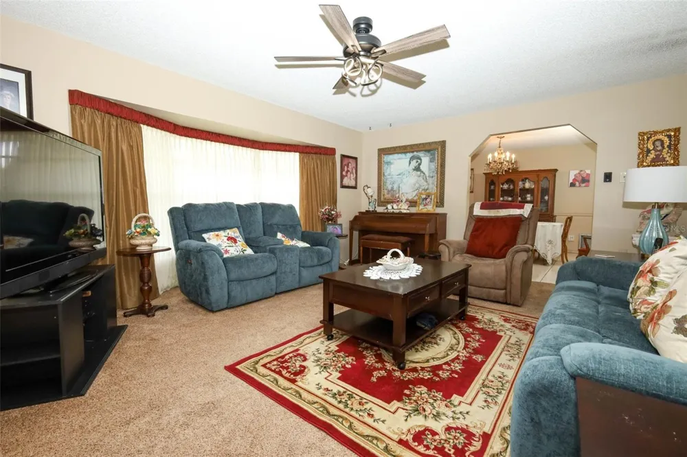 5520 ROCKWOOD AVENUE Orlando, FL 32839