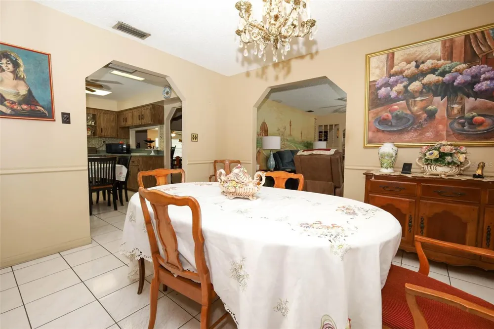5520 ROCKWOOD AVENUE Orlando, FL 32839