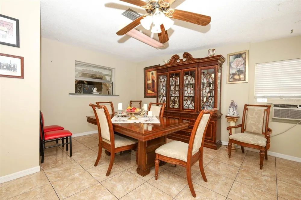 5520 ROCKWOOD AVENUE Orlando, FL 32839
