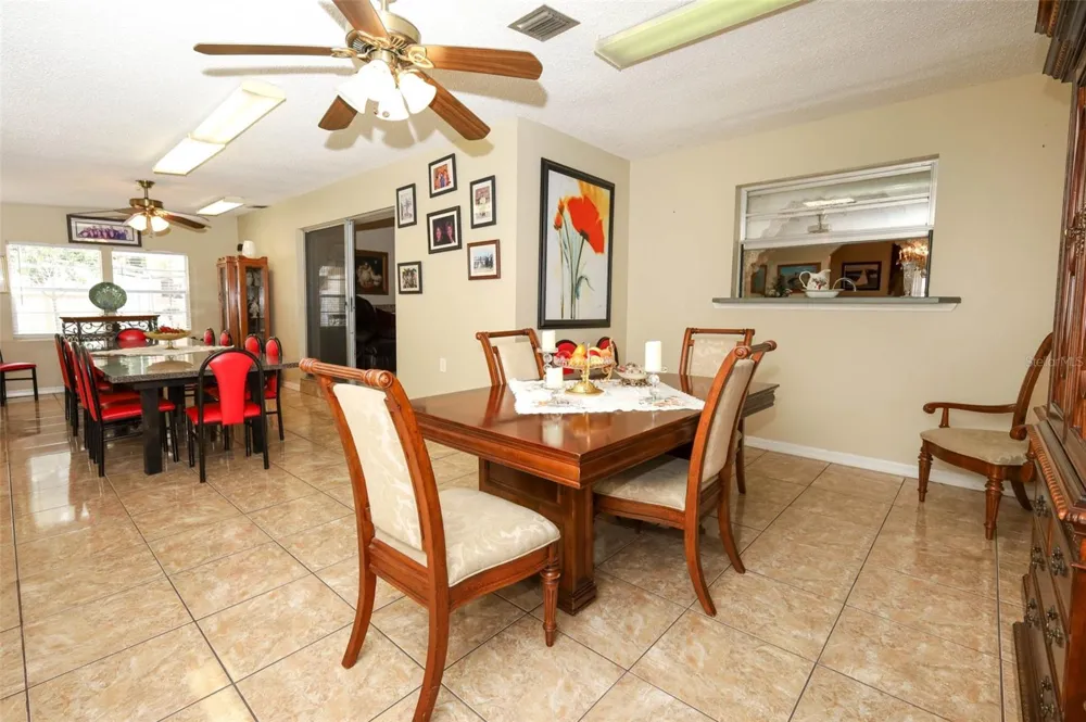 5520 ROCKWOOD AVENUE Orlando, FL 32839