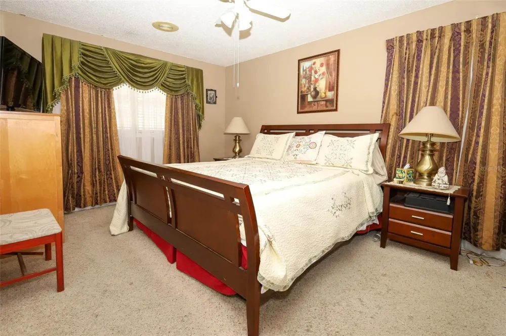 5520 ROCKWOOD AVENUE Orlando, FL 32839