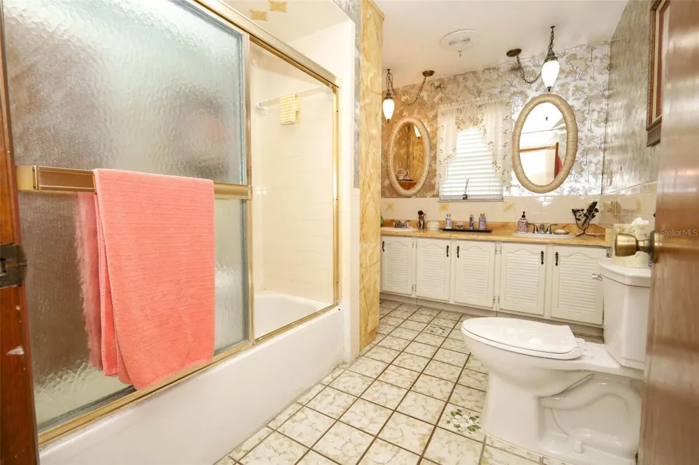 5520 ROCKWOOD AVENUE Orlando, FL 32839