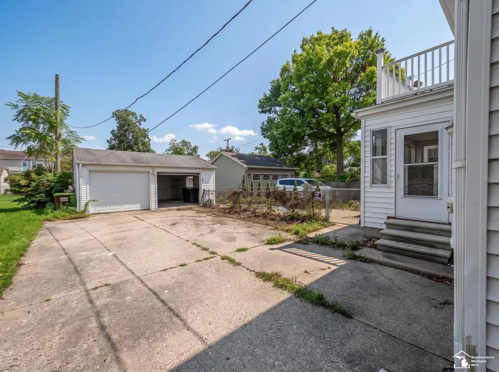 444 Borgess Avenue Monroe City, MI 48162