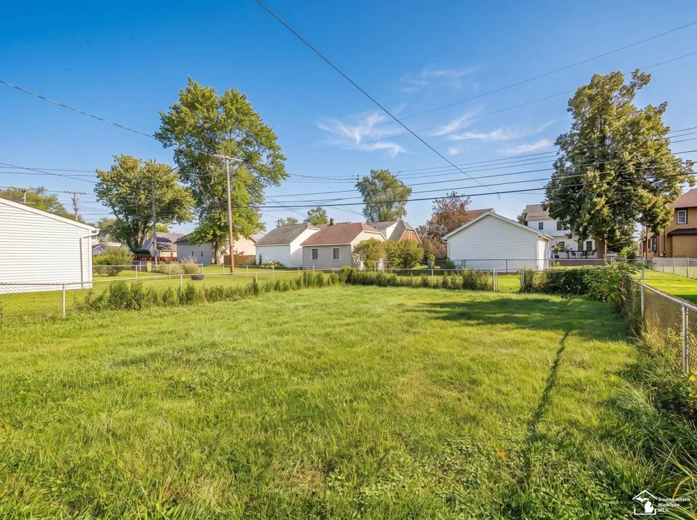 444 Borgess Avenue Monroe City, MI 48162