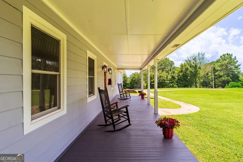 506 Bill Watkins RD Hoschton, GA 30548