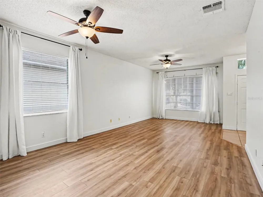 14523 KRISTENRIGHT LANE Orlando, FL 32826