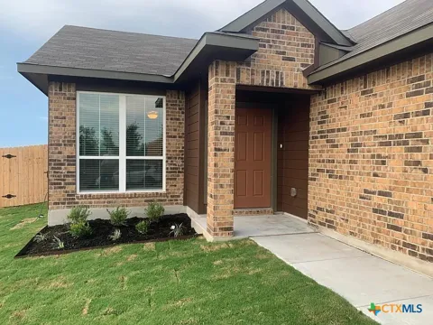3019 Dade Loop