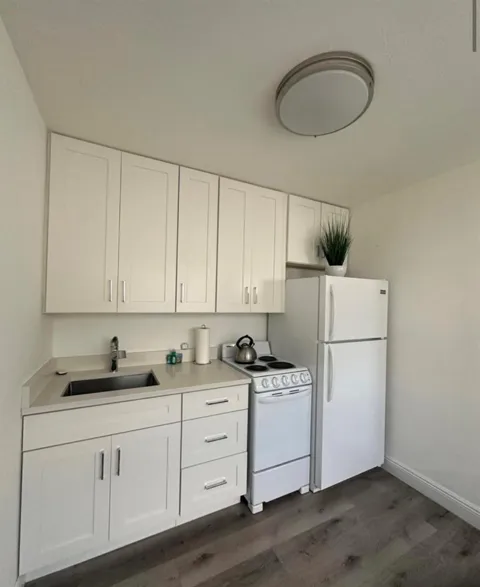 116 SE 9TH COURT #1-2