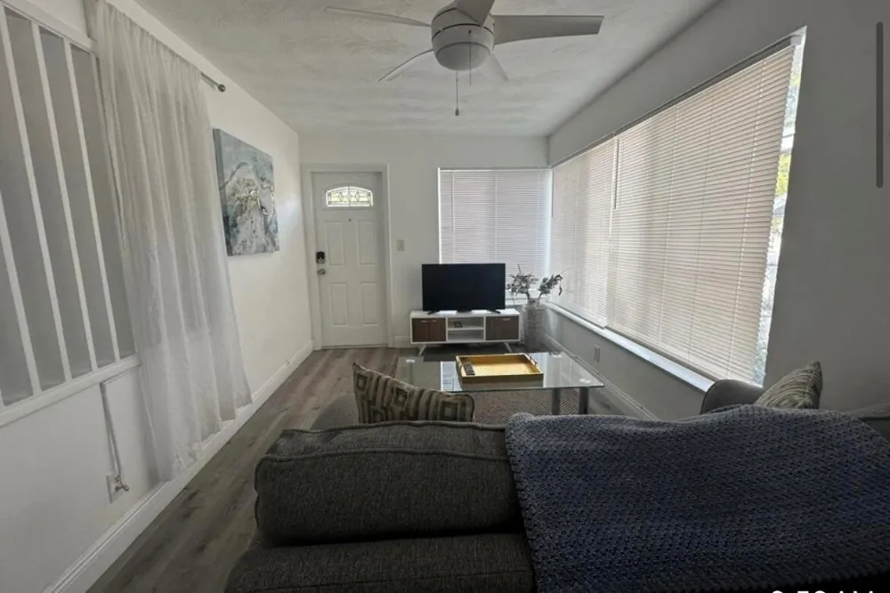 116 SE 9TH COURT #1-2 Hallandale Beach, FL 33009