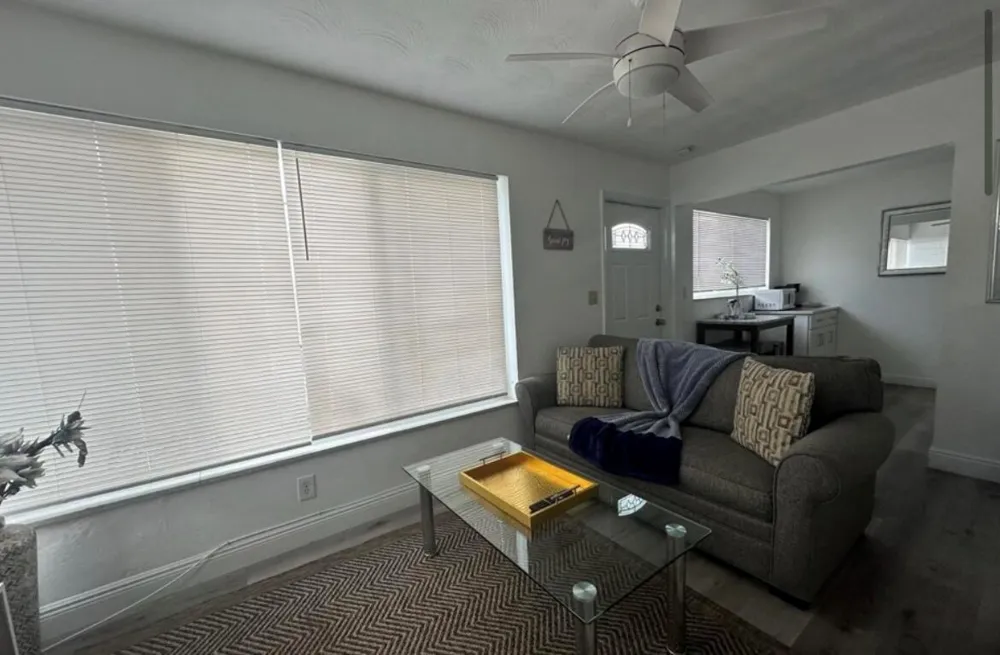 116 SE 9TH COURT #1-2 Hallandale Beach, FL 33009