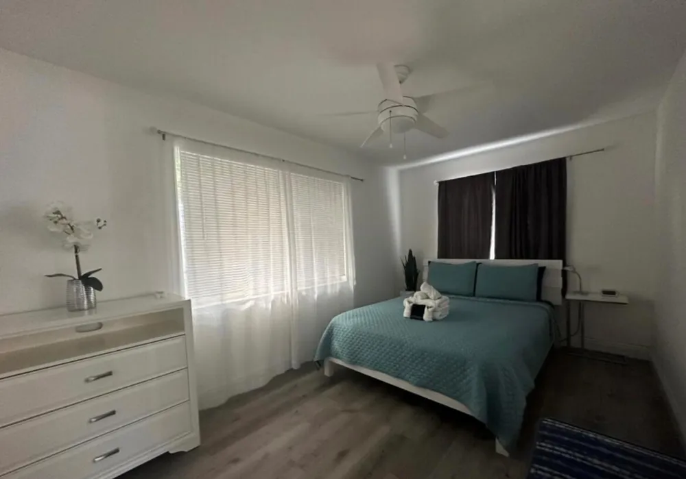 116 SE 9TH COURT #1-2 Hallandale Beach, FL 33009