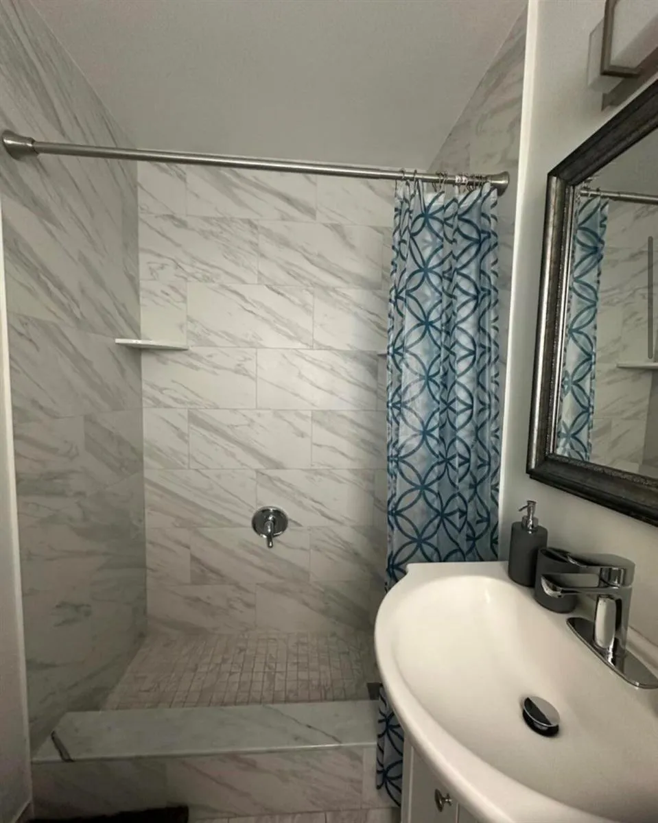 116 SE 9TH COURT #1-2 Hallandale Beach, FL 33009