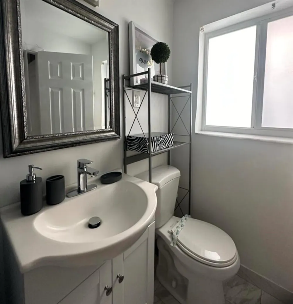 116 SE 9TH COURT #1-2 Hallandale Beach, FL 33009