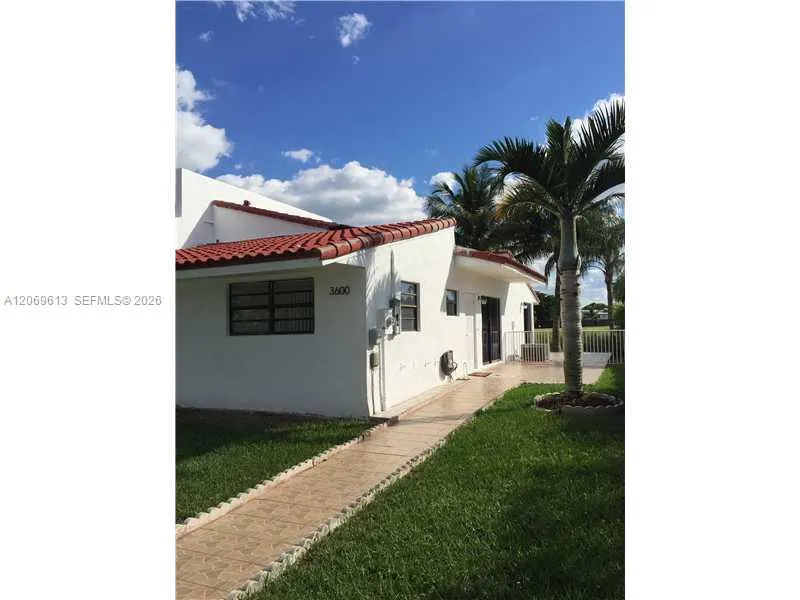 Address Not Shown Sunrise, FL 33351