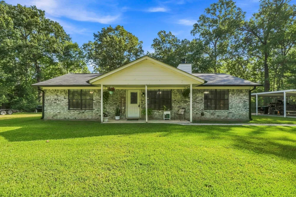 215 Lazy Oak Drive Livingston, TX 77351