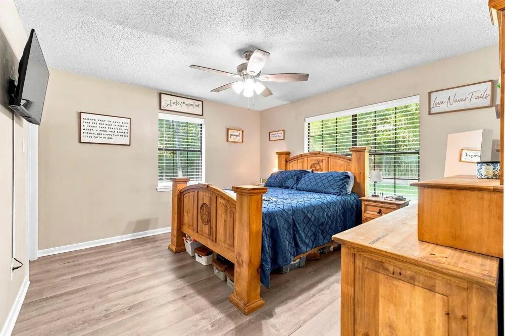 215 Lazy Oak Drive Livingston, TX 77351