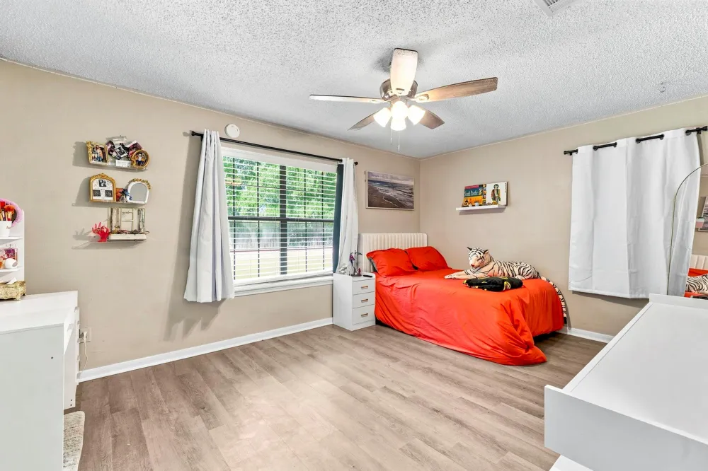 215 Lazy Oak Drive Livingston, TX 77351