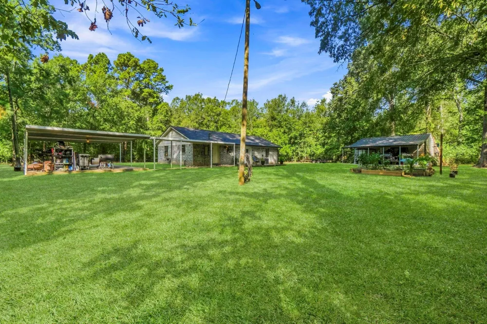 215 Lazy Oak Drive Livingston, TX 77351