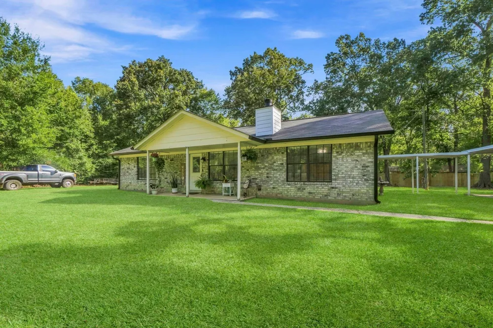 215 Lazy Oak Drive Livingston, TX 77351