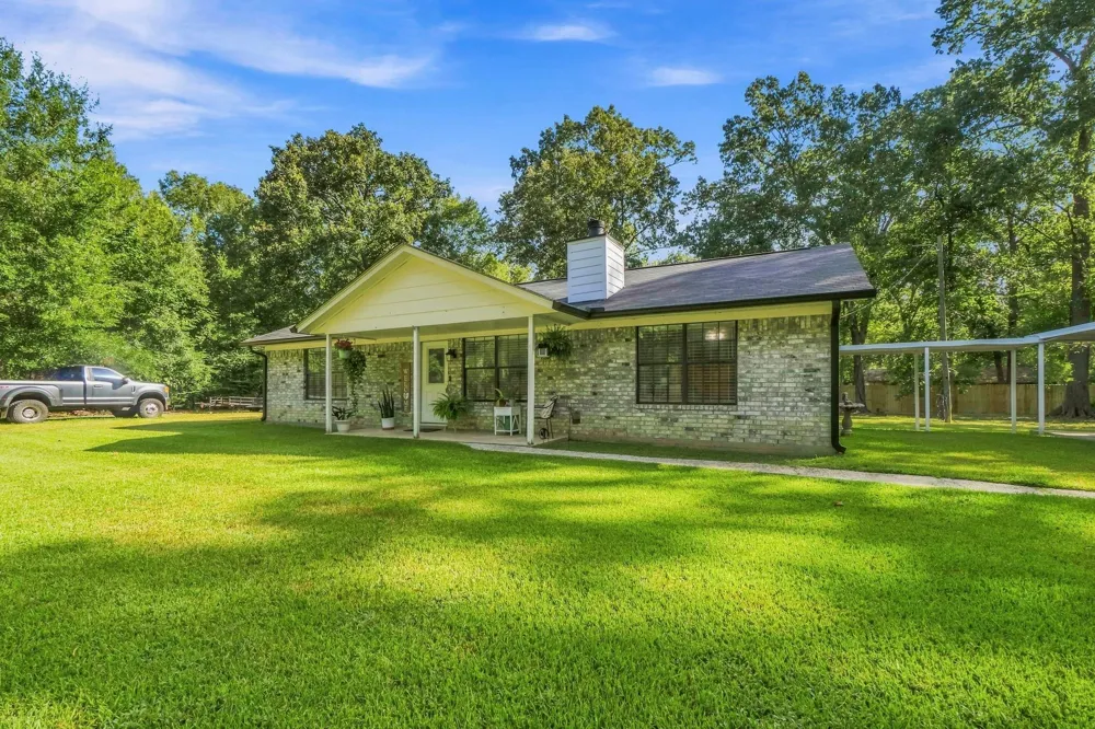 215 Lazy Oak Drive Livingston, TX 77351