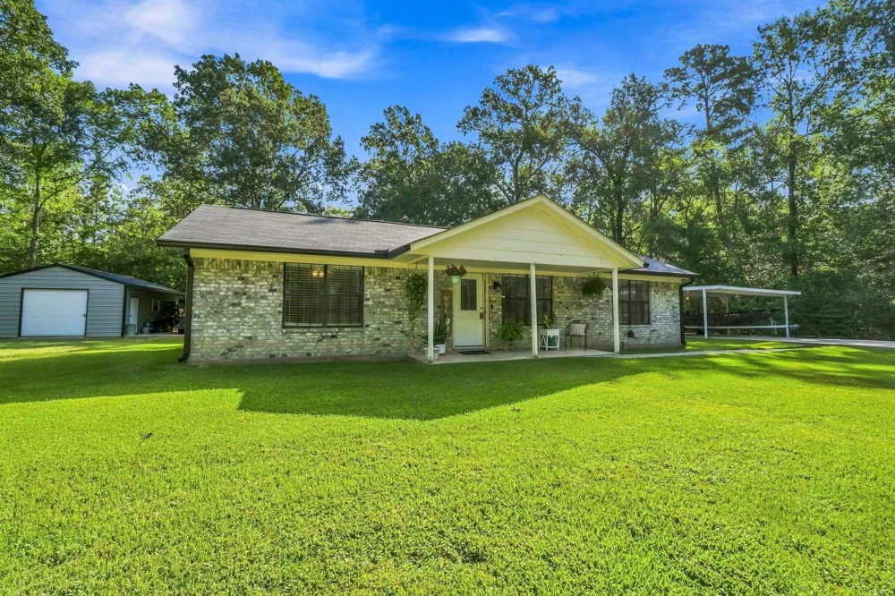 215 Lazy Oak Drive Livingston, TX 77351