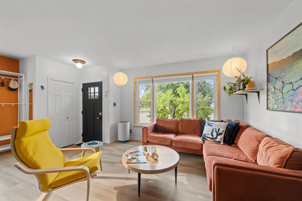 29941 Leona Court Garden City, MI 48135