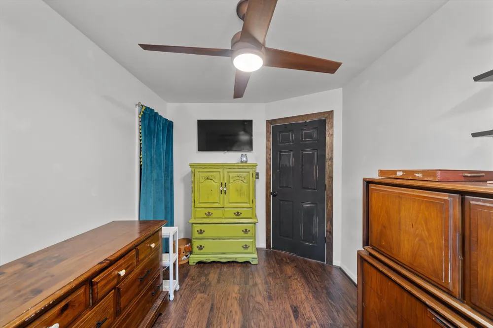 29941 Leona Court Garden City, MI 48135