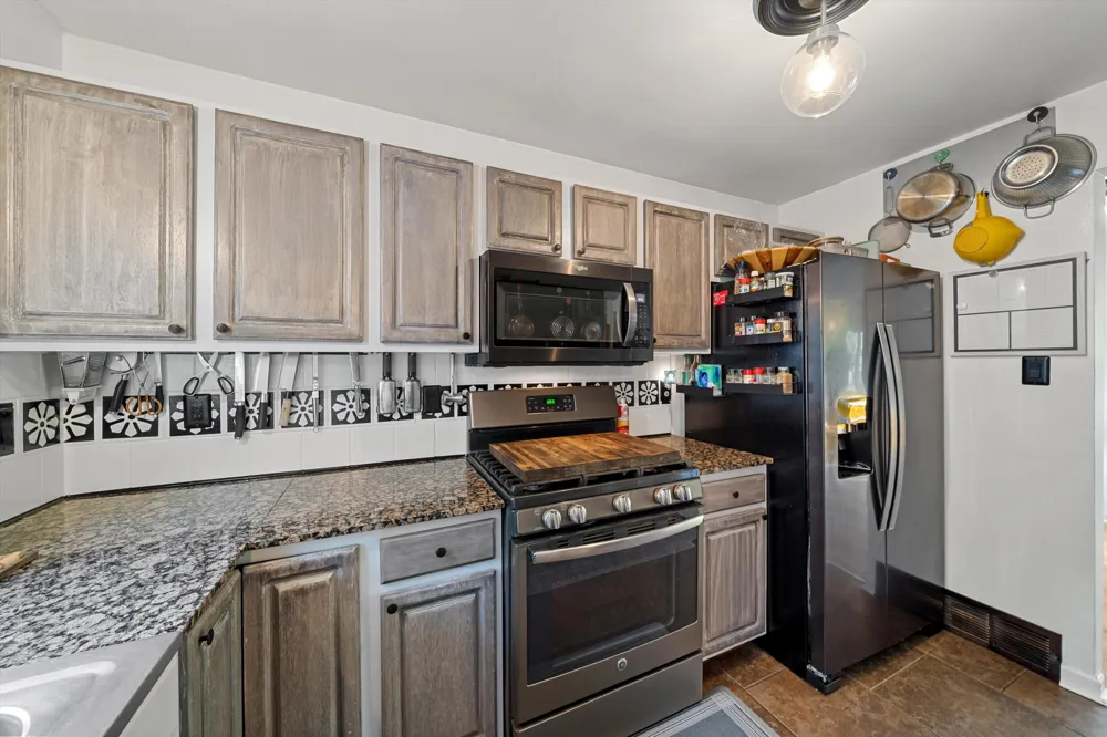 29941 Leona Court Garden City, MI 48135