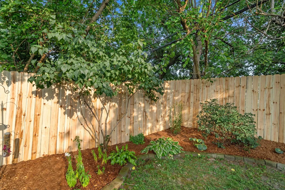 29941 Leona Court Garden City, MI 48135