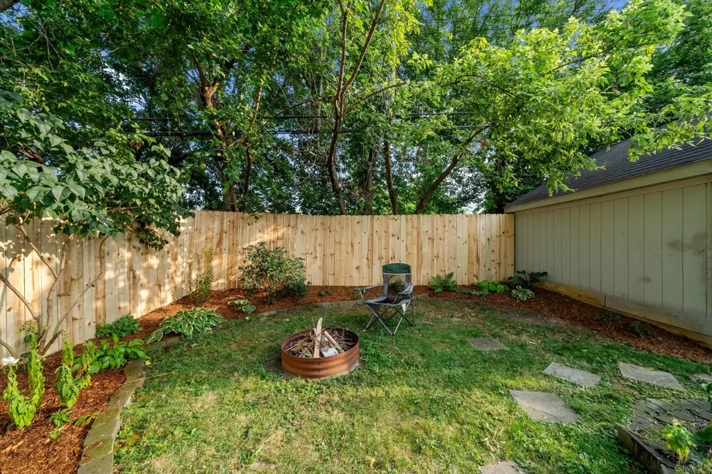 29941 Leona Court Garden City, MI 48135