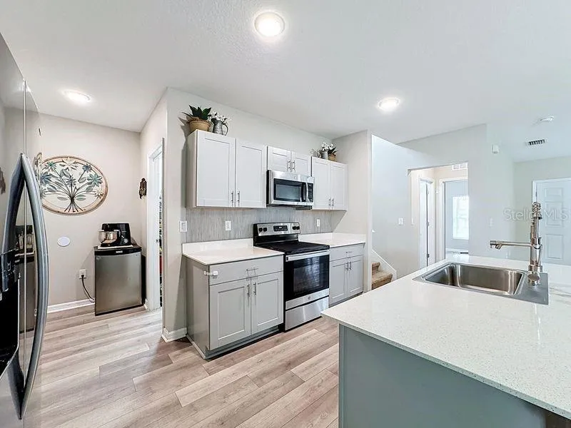 13005 UPWARD PLACE Riverview, FL 33579