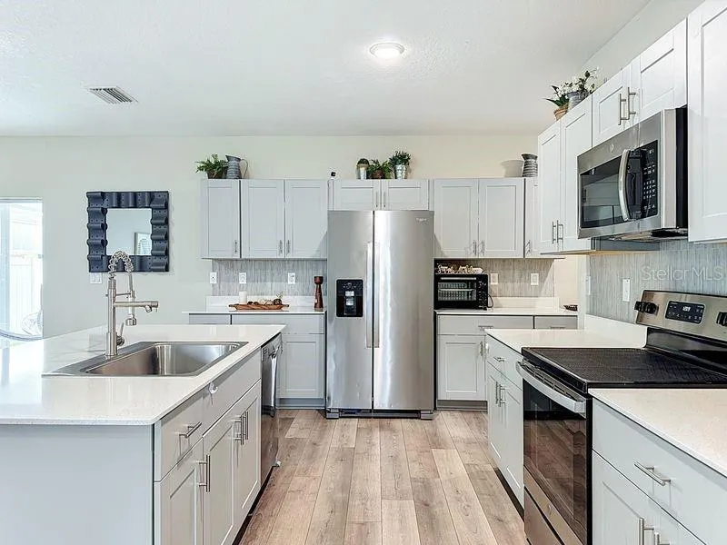 13005 UPWARD PLACE Riverview, FL 33579