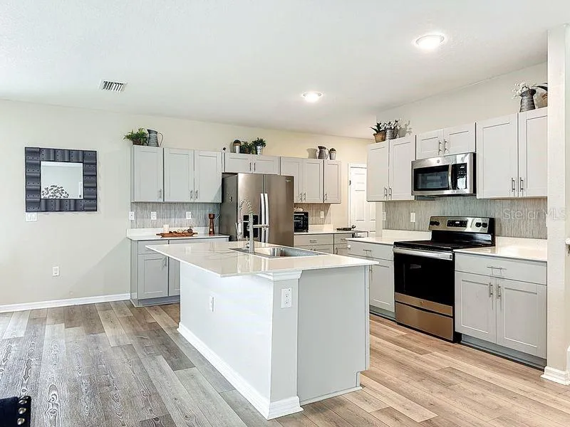 13005 UPWARD PLACE Riverview, FL 33579