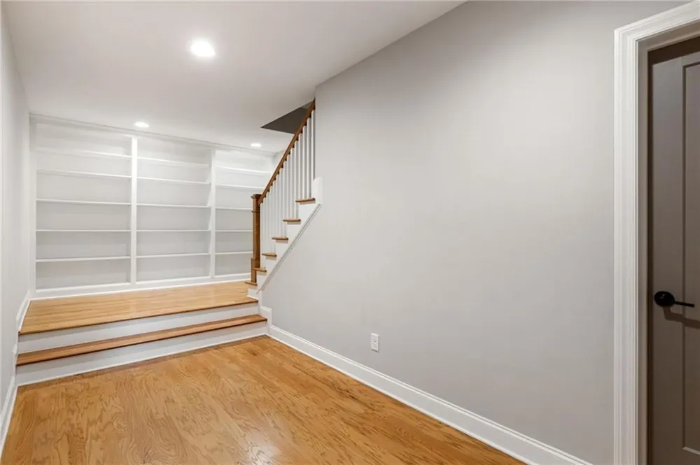 35 McEvoy Lane Decatur, GA 30030