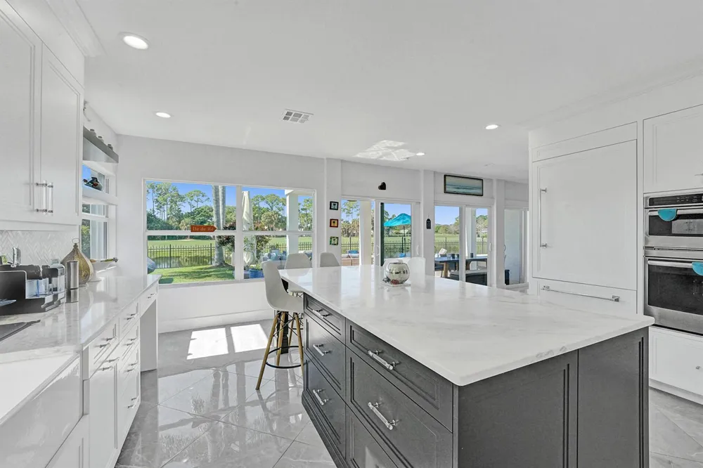 21 Marlwood Lane Palm Beach Gardens, FL 33418
