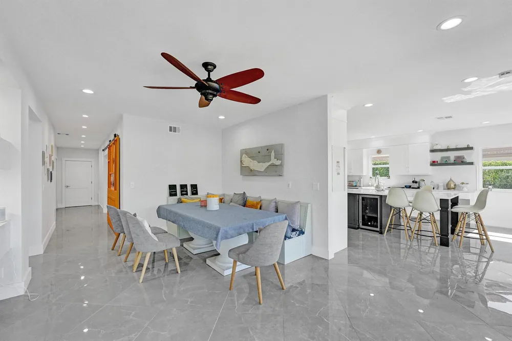 21 Marlwood Lane Palm Beach Gardens, FL 33418