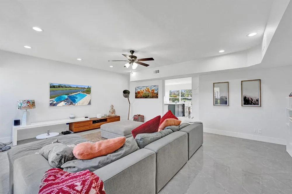 21 Marlwood Lane Palm Beach Gardens, FL 33418