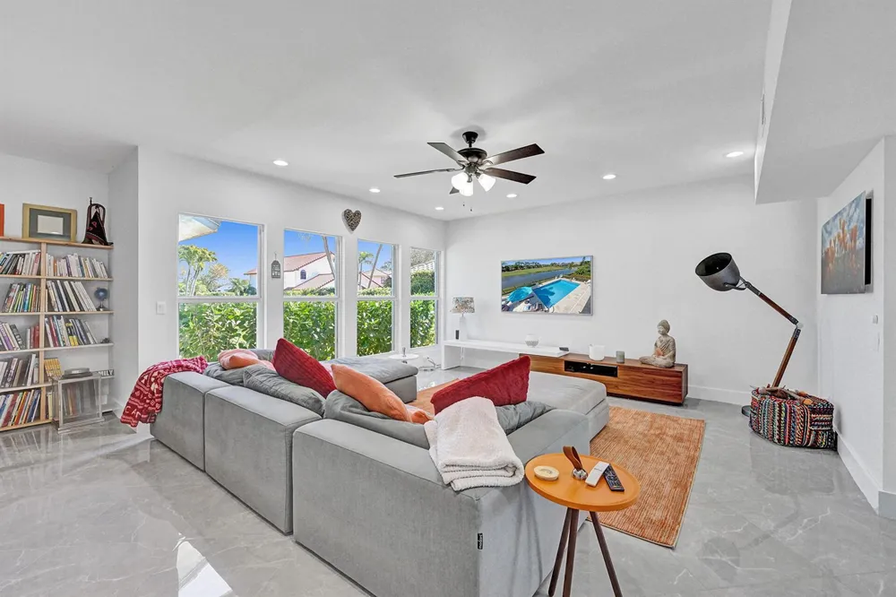 21 Marlwood Lane Palm Beach Gardens, FL 33418