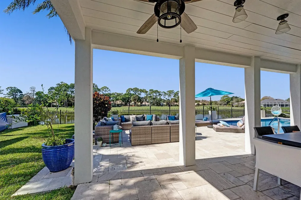 21 Marlwood Lane Palm Beach Gardens, FL 33418